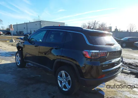 2023 Jeep Compass Latitude 4X4 из США, поврежденный, VIN 3C4NJDBN9PT560003